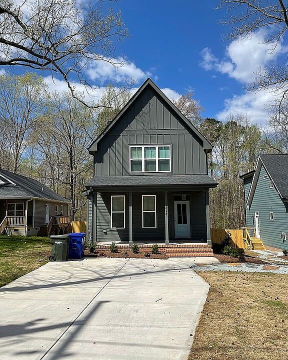 2nd image of 2828 Beechwood Dr