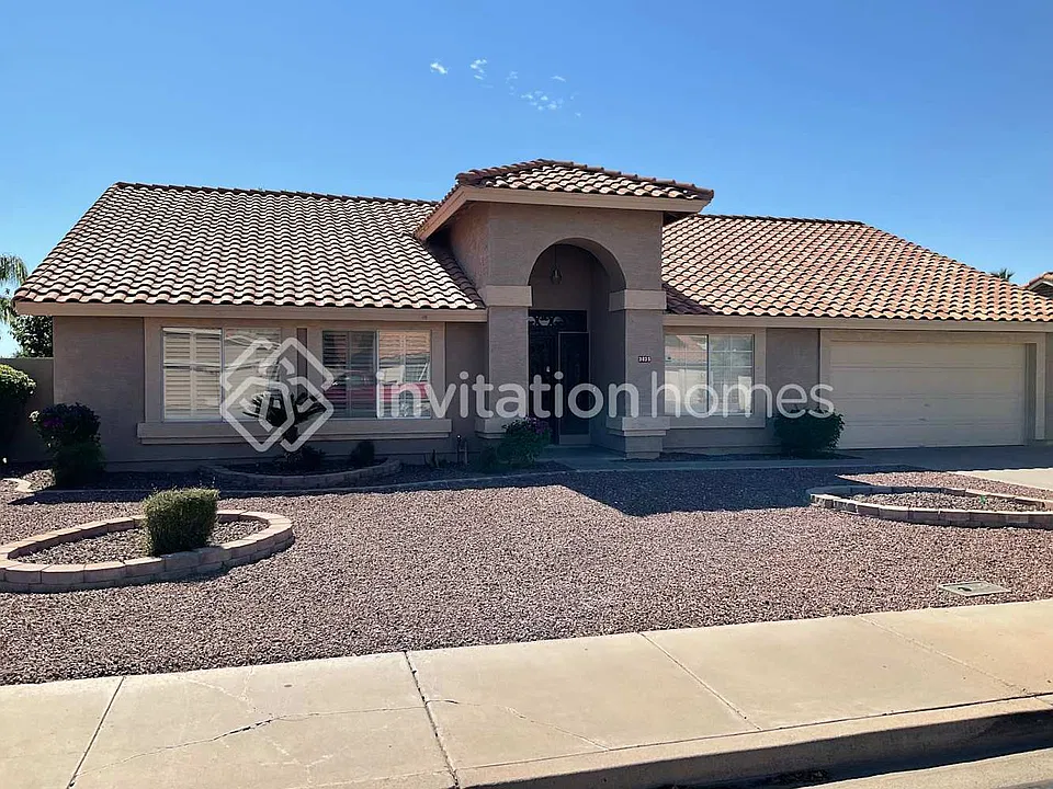 3035 E Hermosa Vista Dr