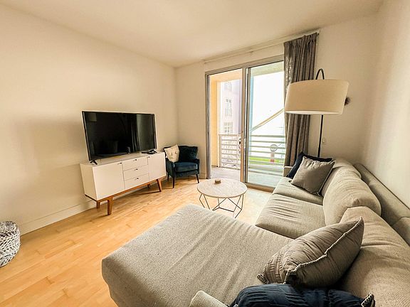 2nd image of 530 Chestnut St #209