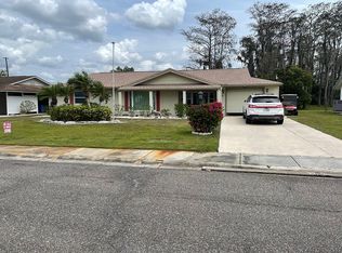 1101 Hacienda Dr, Sun City Center, FL 33573
