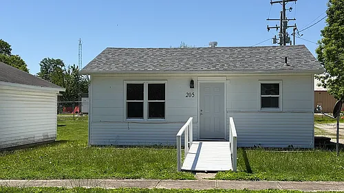 205 N Calhoun St Photo 1