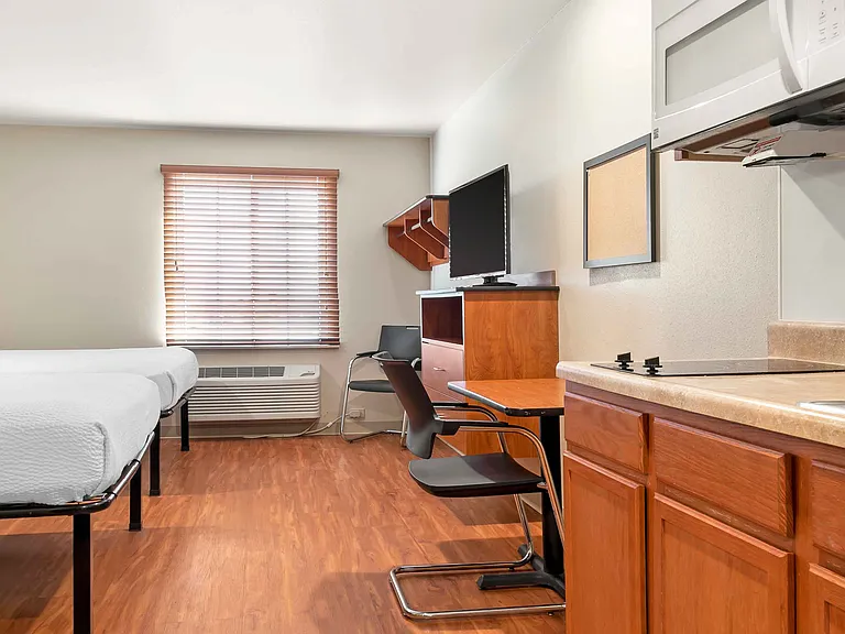 Studio Suite - 2 Queen Beds