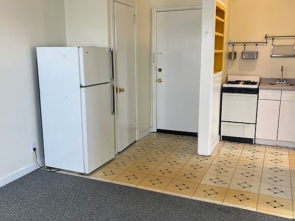 2nd image of 3019 Lyndale Ave S APT 1
