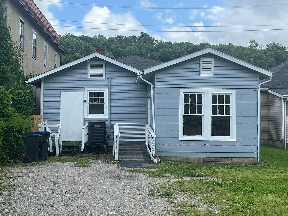 2nd image of 412 Holmes St