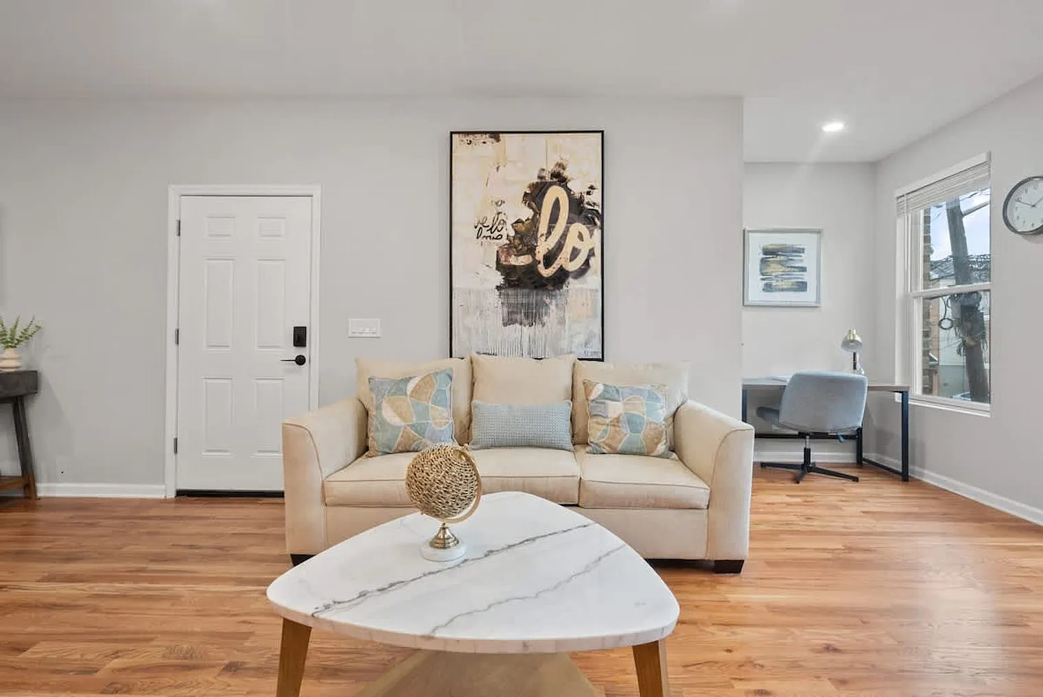 4 bed, 2.0 bath, 2497 sqft, $9,107 — Photo 2