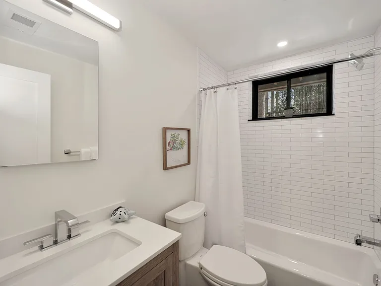 2611 13th St NW #B — Photo 10