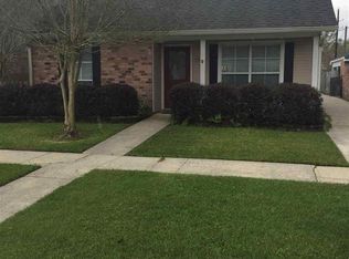 15264 Mary Elizabeth Dr, Baton Rouge, LA 70816