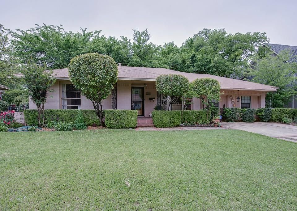 1st image of 2964 Phyllis Ln