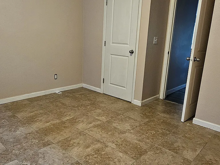 Bed room