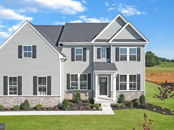 205 Goldleaf Dr E, Middletown, DE 19709