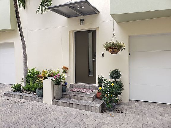 2nd image of 315 4th Ave N #315