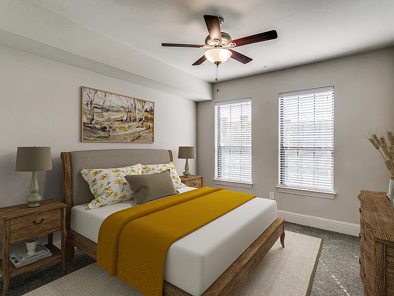 Varia at Highland Village — Photo 15