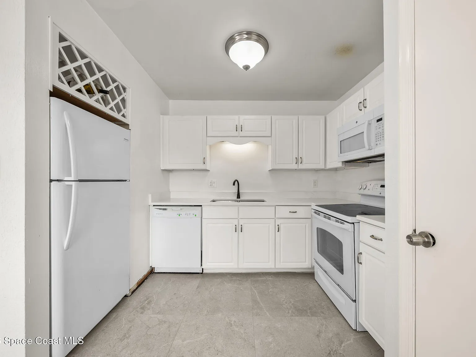 2 bed, 1.0 bath, 860 sqft, $1,500 — Photo 4