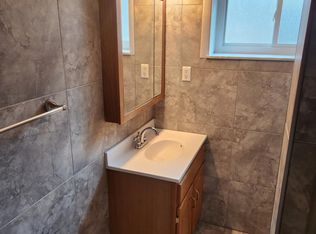 735 Athalia St #2, Baden, PA 15005