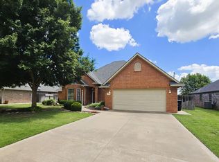 3815 Rockwood Rd, Enid, OK 73703