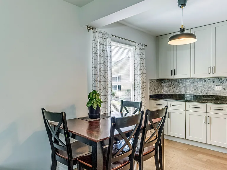 242 Harvest Ct — Photo 5