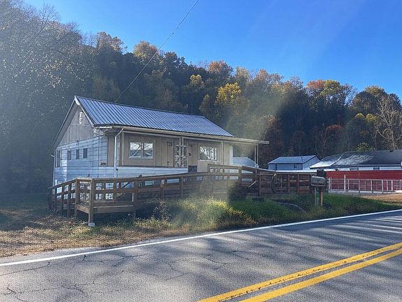 4th image of 394 Campbells Creek Dr