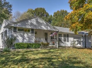 206 Manor Dr, Belton, MO 64012