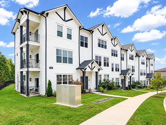 3rd image of 482 Portsdale Dr #15