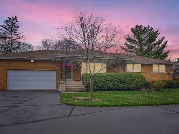 9990 W 131st St, Palos Park, IL 60464