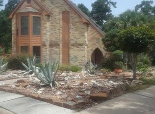 203 Castle Way Ln, Houston, TX 77015