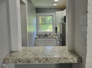 709 S Merritt Mill Rd APT A, Chapel Hill, NC 27516