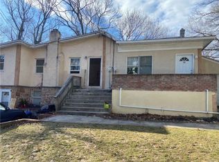 35 Hawthorne Rd, Rocky Point, NY 11778