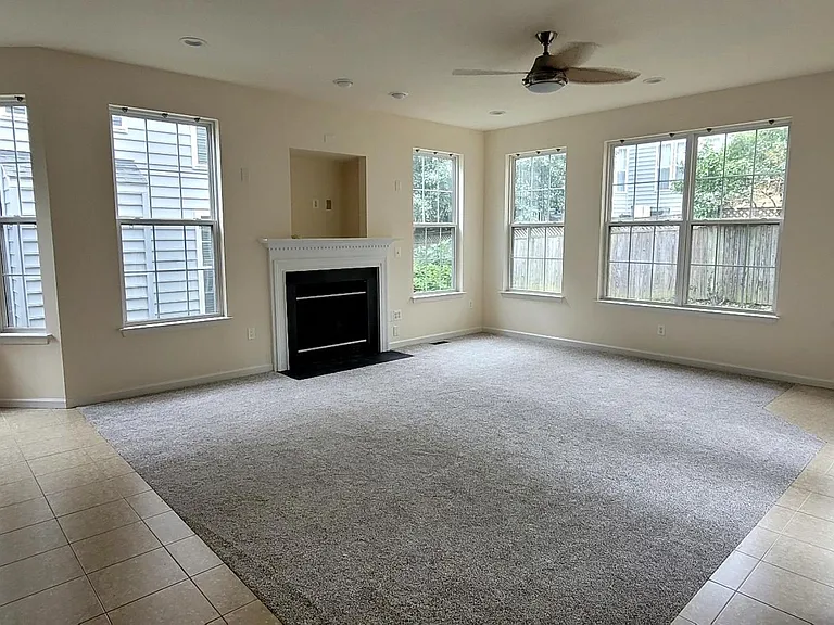 9492 Bankhead Dr — Photo 3