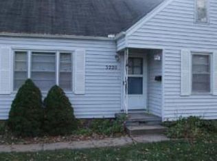 3220 Madison Ave, Des Moines, IA 50310