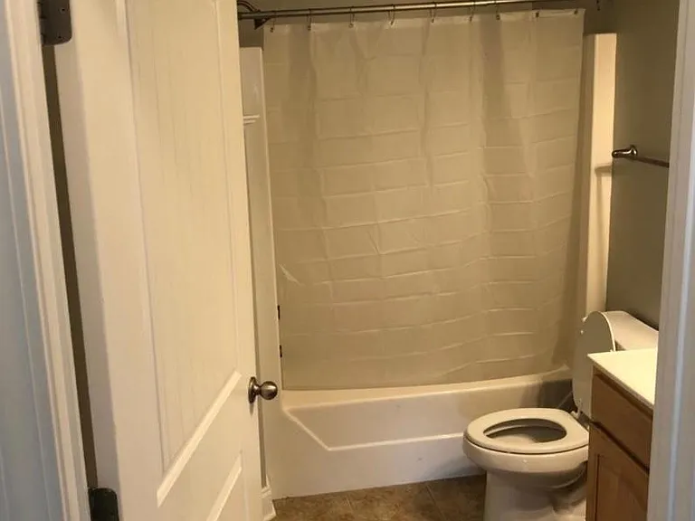100 Gateway Dr #126 — Photo 5
