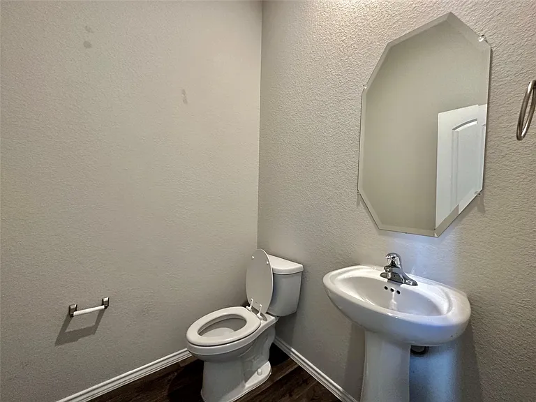 5410 Pembrokeshire Cir — Photo 17