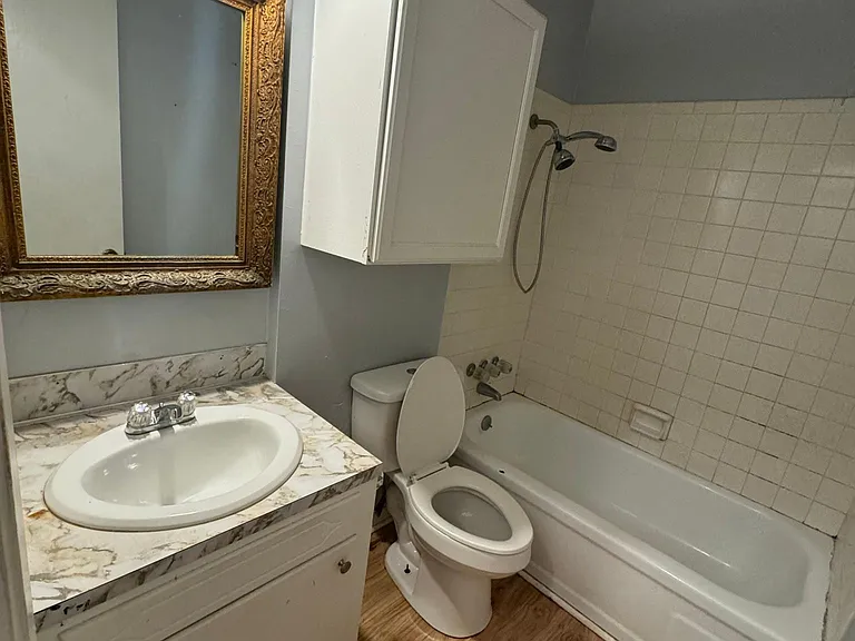 3002 Hazel Cir — Photo 3