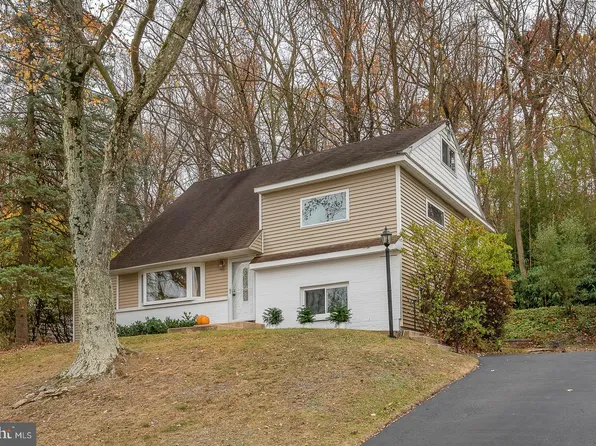 8 Jacqueline Dr, Paoli, PA 19301