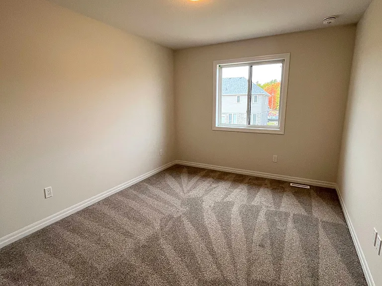 224 Renaissance Dr — Photo 11