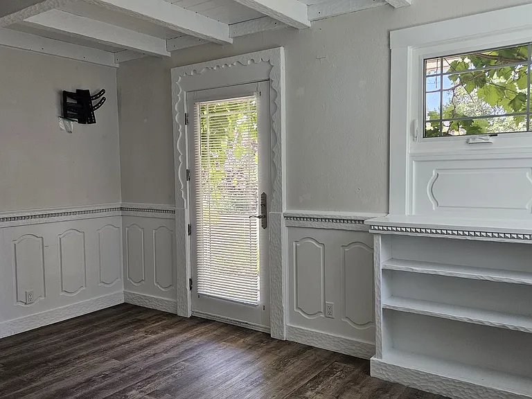 Bedroom 1 / Office