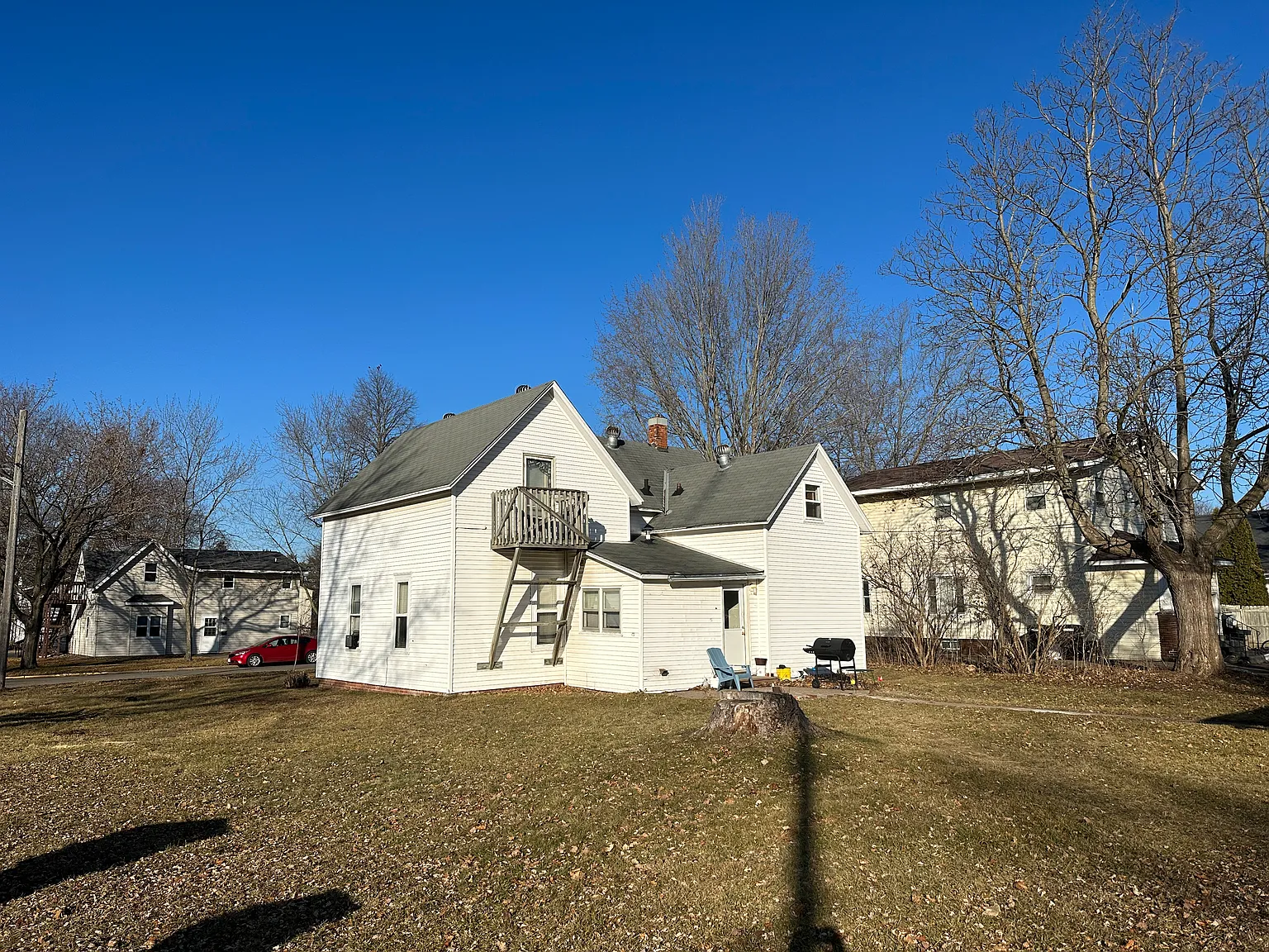 4 bed, 1300 sqft, $1,325 — Photo 1