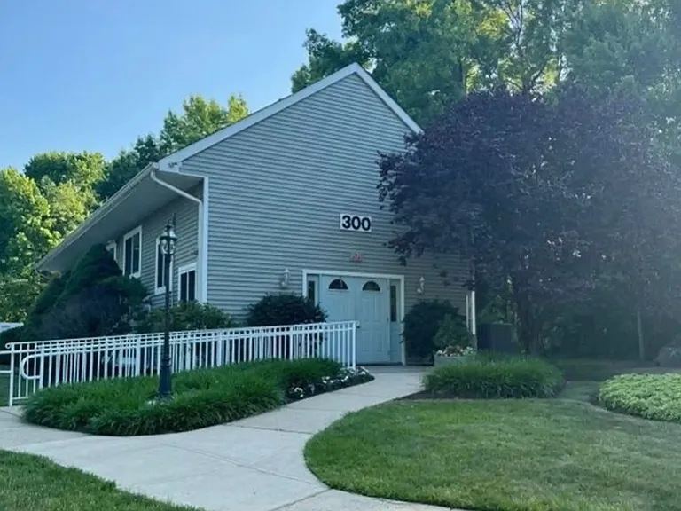 61 Deerberry Ln — Photo 5