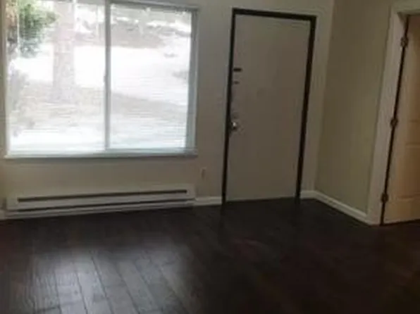 1700 NE Wells Acres Rd APT 7, Bend, OR 97701
