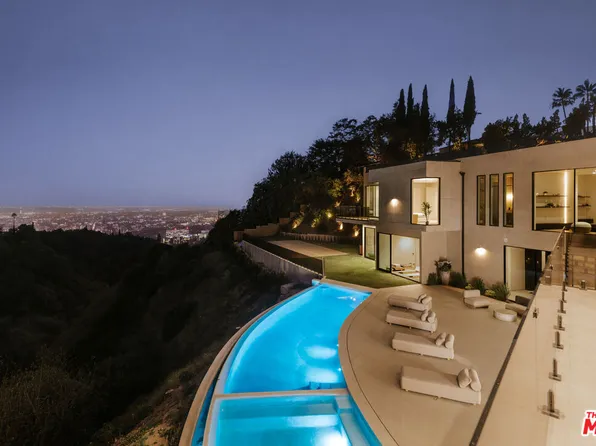 9262 Thrush Way, Los Angeles, CA 90069