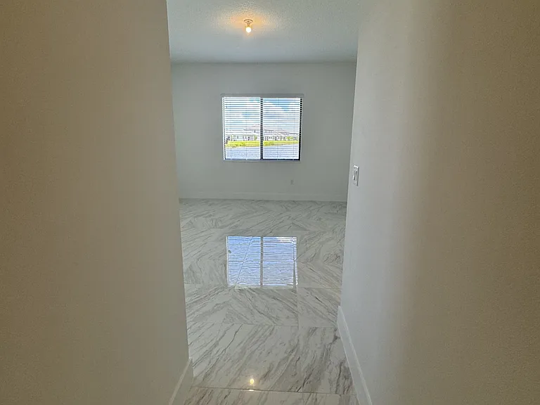 5226 Karlia Dr — Photo 14