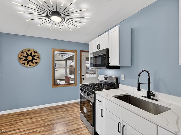 3rd image of 4434 Riverside Dr