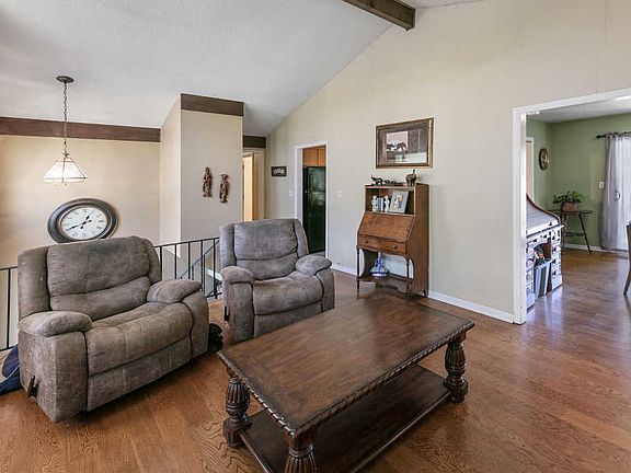 5th image of 1015 Lovell View Dr