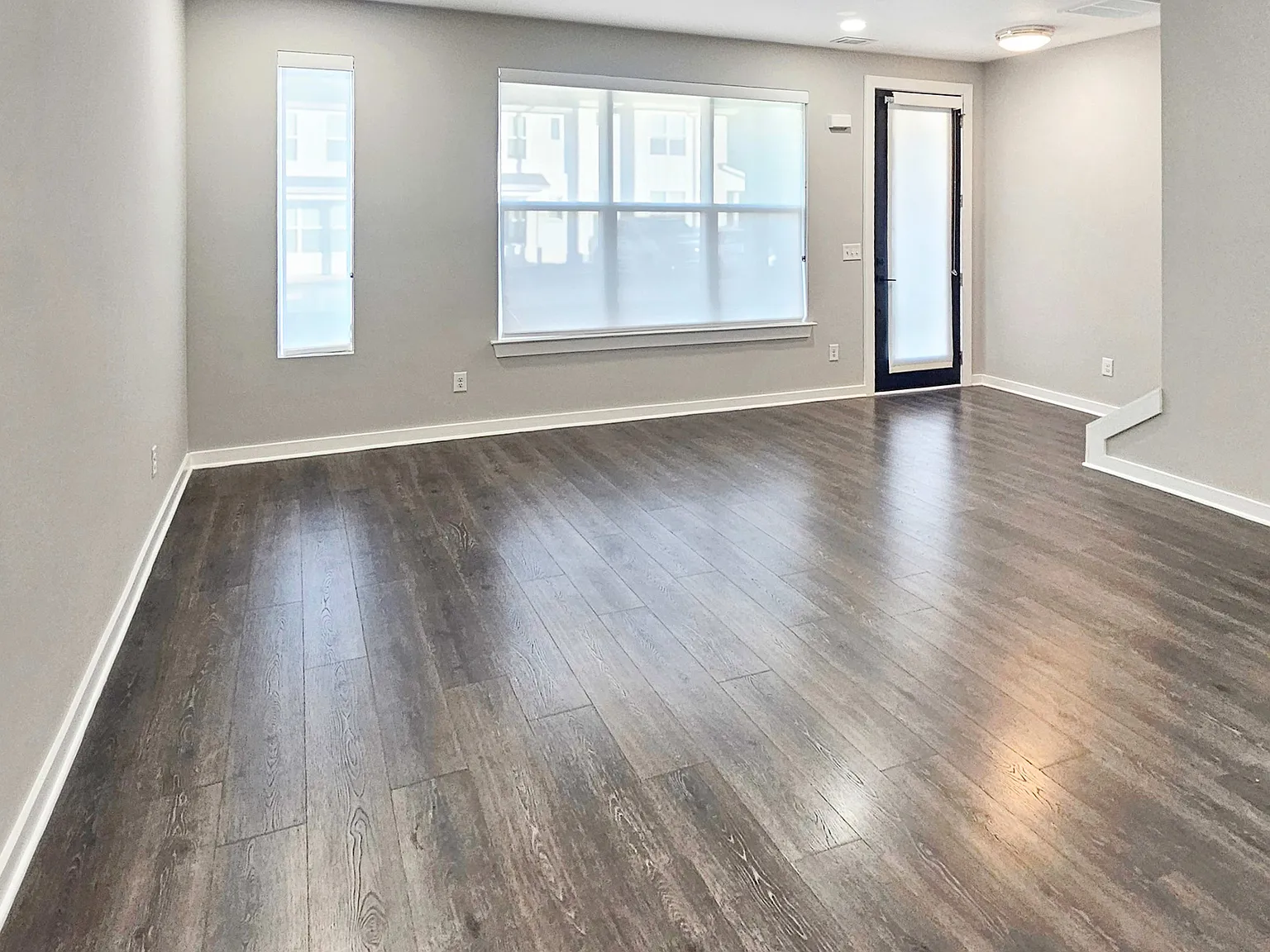 3 bed, 2.5 bath, 1309 sqft, $1,640 — Photo 4