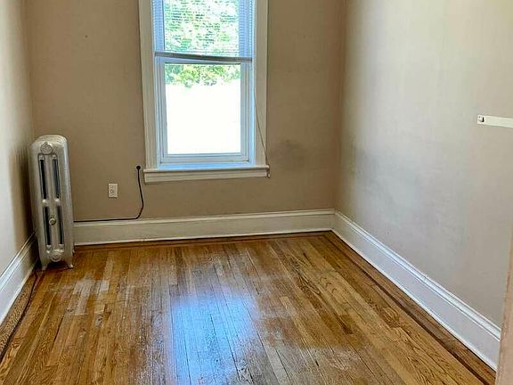 4th image of 24-54 27th St #3B