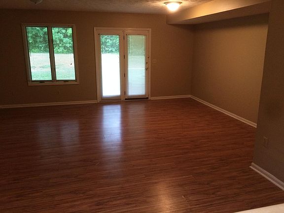 3rd image of 1655 Foxhaven Dr APT 107