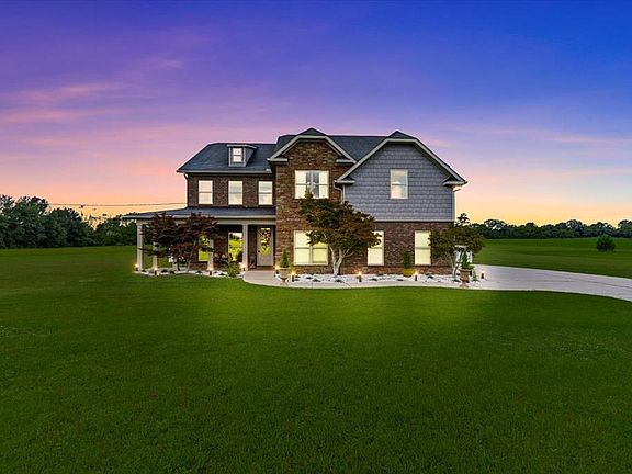 2nd image of 148 Louise Ln
