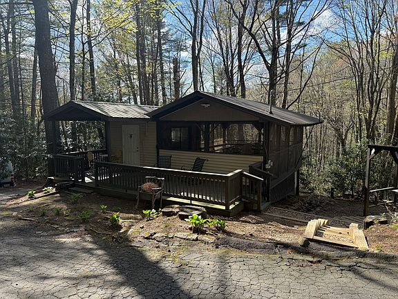 3rd image of 145 Hawks Nest Ln #3