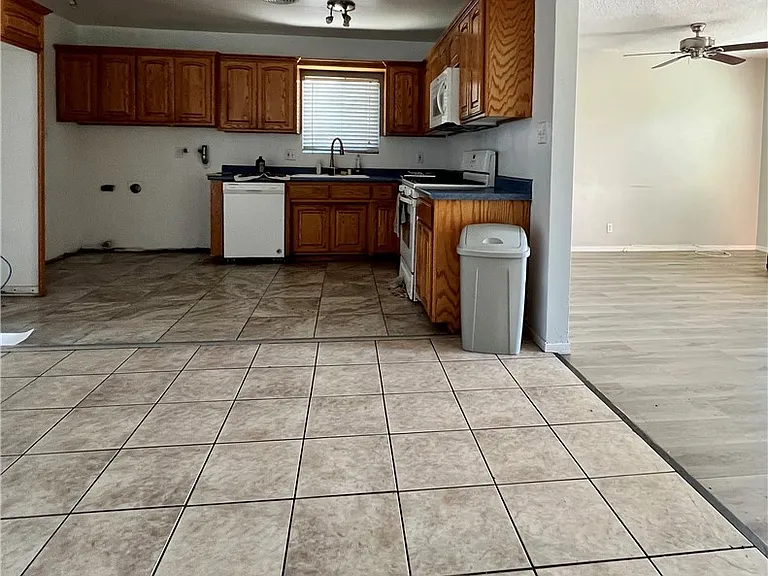 7142 Church Ave — Photo 5