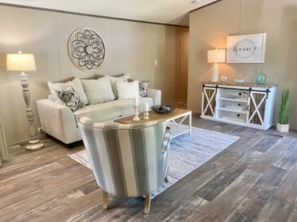 133 N Lucky Ln, Tarboro, NC 27886