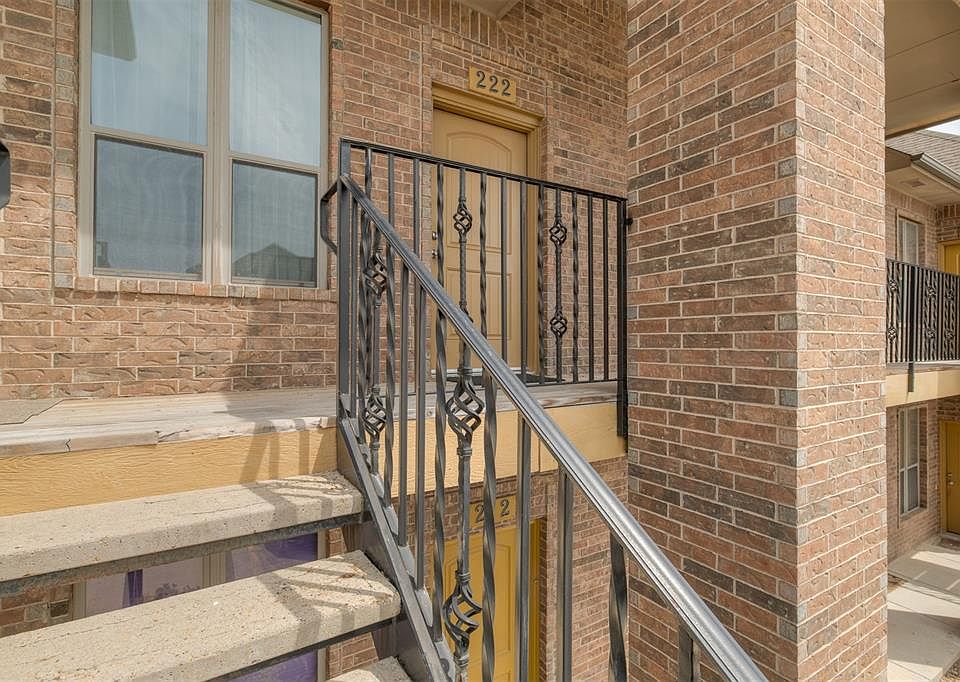 1st image of 1812 Alameda St Unit 222